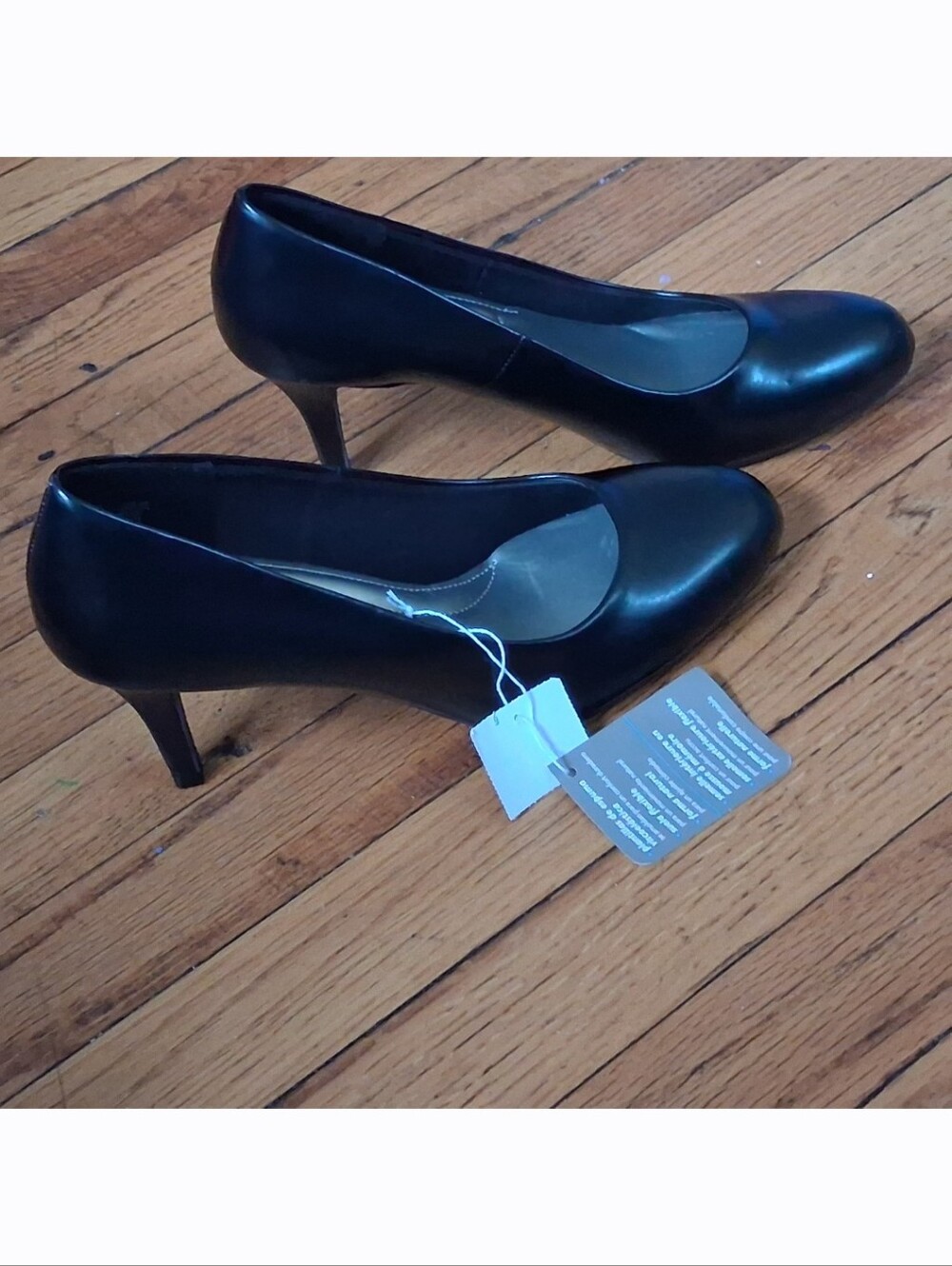 Comfort Plus by Predictions - Women's Black Faux Leather Heels. Size 9W. NWT